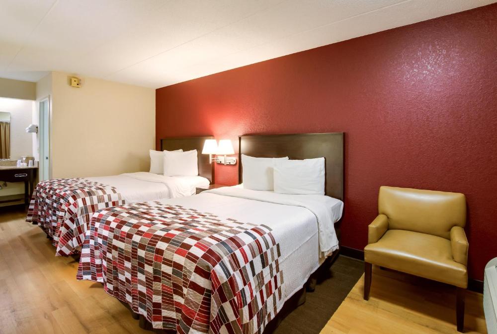 Deluxe Room with Two Queen Beds Non-Smoking interior